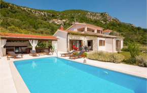 Gorgeous Home In Blato Na Cetini